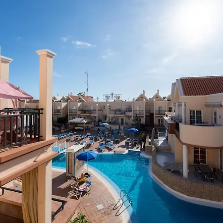 Apartment Park & Pool